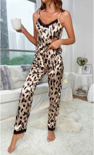 Pijama dama satin Lily Unifashion.ro
